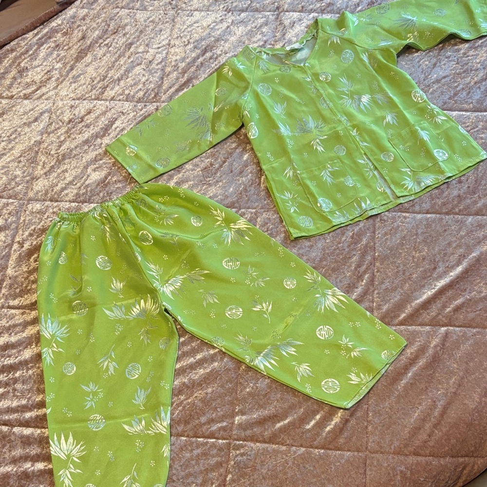 Green Kids Pajamas Set